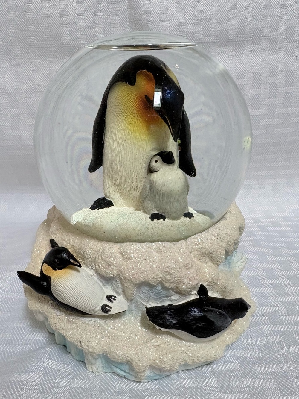 Vintage San Francisco Music Box Company penguin waterglobe